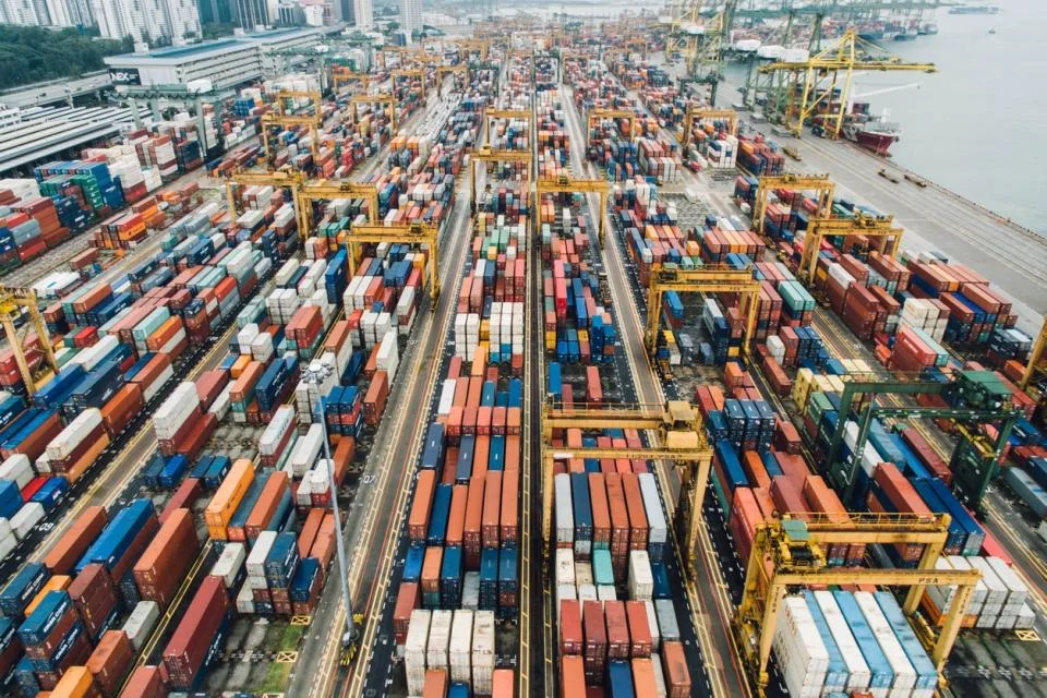 Global Shipping & Logistics Support